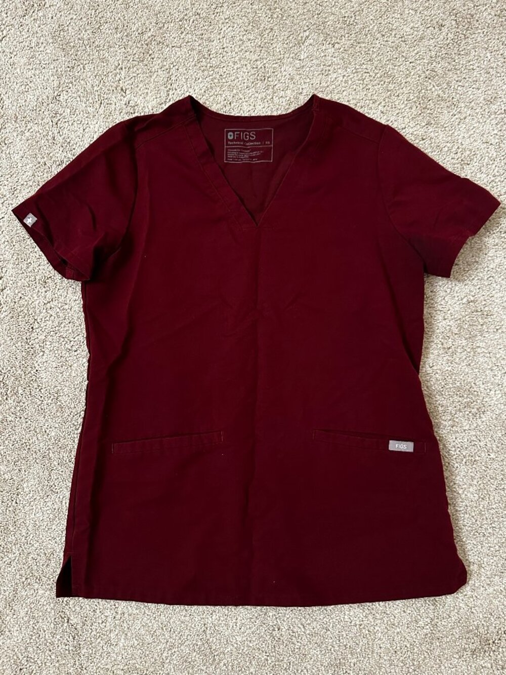 FIGS Technical Catarina Scrub Top - XS - Burgundy